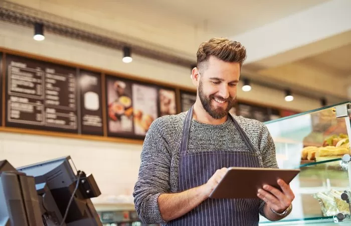 Choosing the Right POS System for Your Restaurant 2 Choosing the Right POS System for Your Restaurant